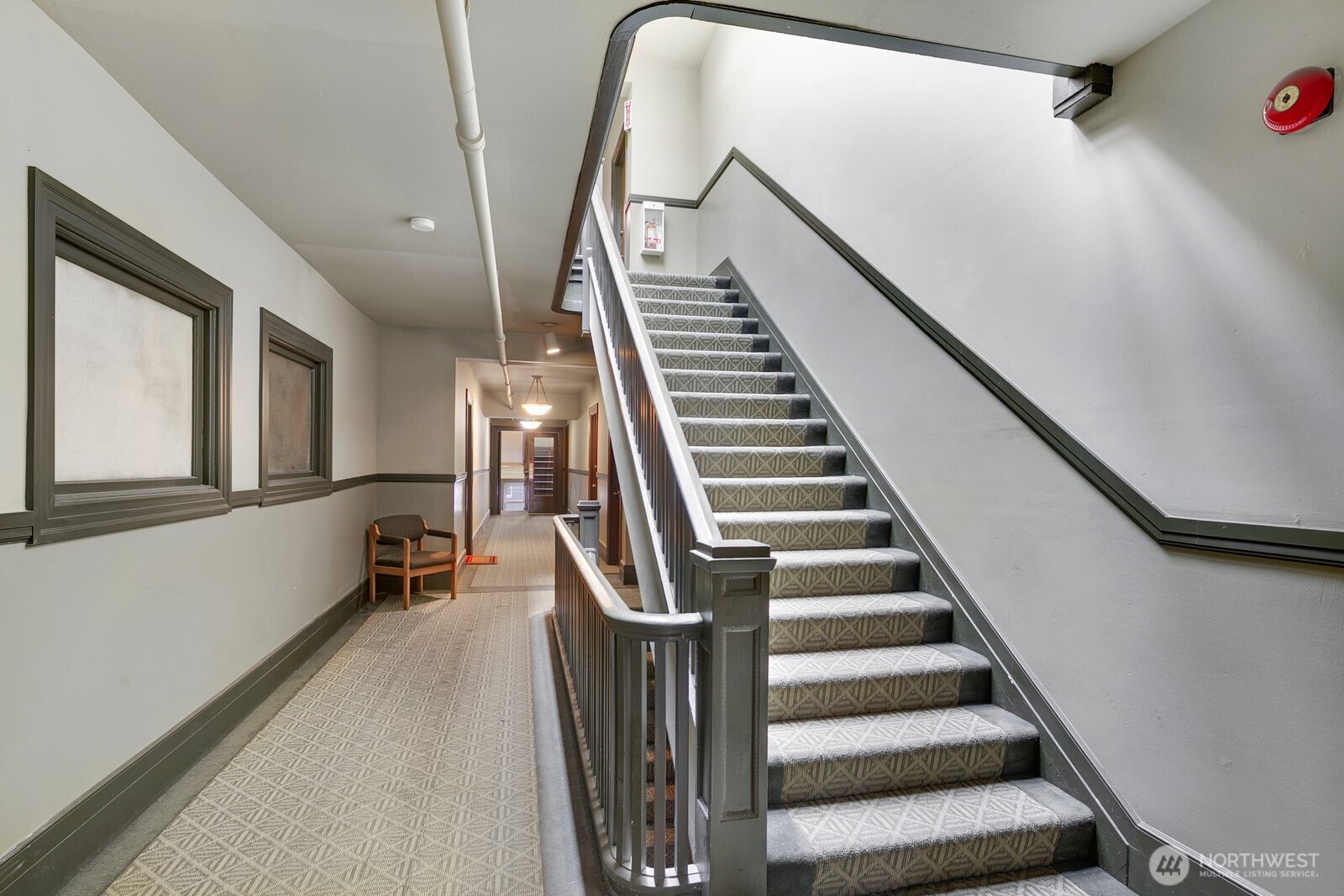 7 Harrison Street, Unit 39 Seattle, WA 98109 - Photo 3 of 27