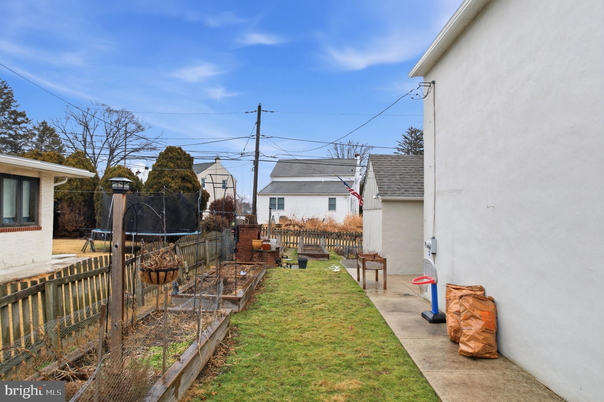 1045 Edgerton Road Secane, PA 19018 - Photo 44 of 62