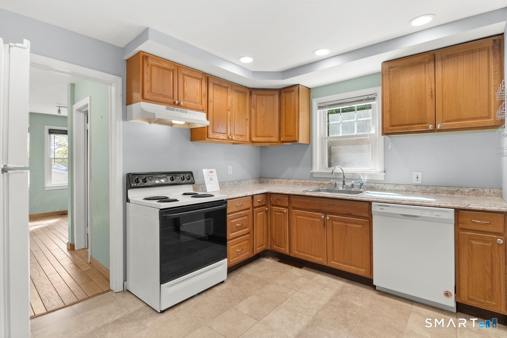 5 Sunrise Road, Unit 5 Westport, CT 06880 - Photo 17 of 33 Gallery Image 17