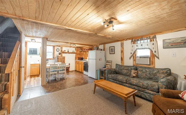 $89,900 | 39 Vaughan Avenue, Cook Sta, MO 65449