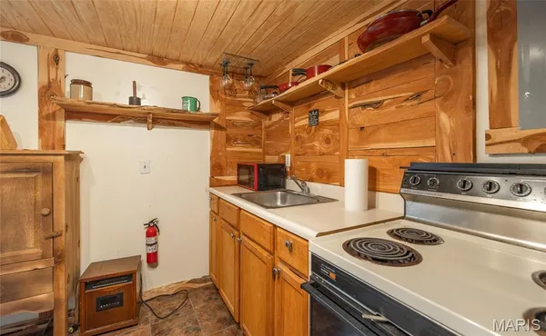 $89,900 | 39 Vaughan Avenue, Cook Sta, MO 65449