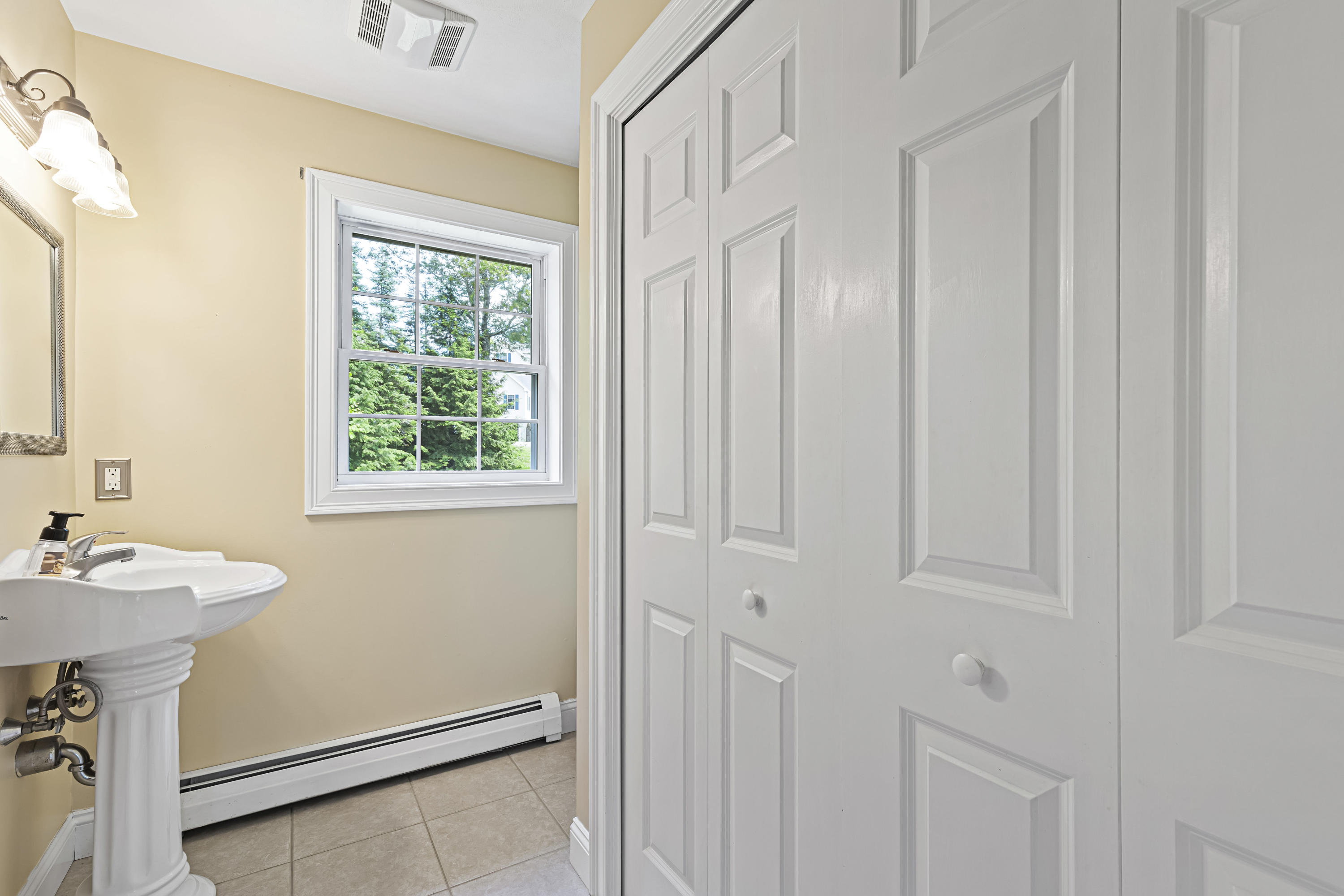 82 Ridlon Road Berwick, ME 03901 - Photo 18 of 36 022_img_6470