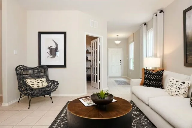 $2,100 | 10315 American Paint Way Manor, Manor, TX 78653