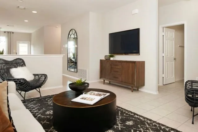 $2,100 | 10315 American Paint Way Manor, Manor, TX 78653