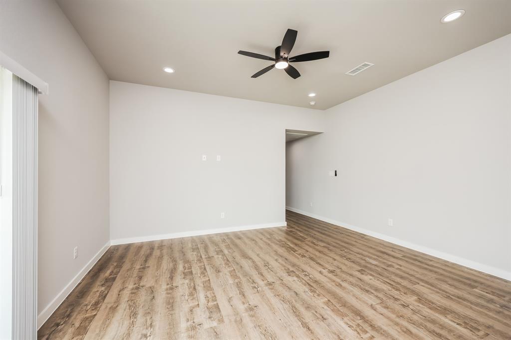 2015 Stuart Street, Unit B Greenville, TX 75401 - Photo 11 of 13