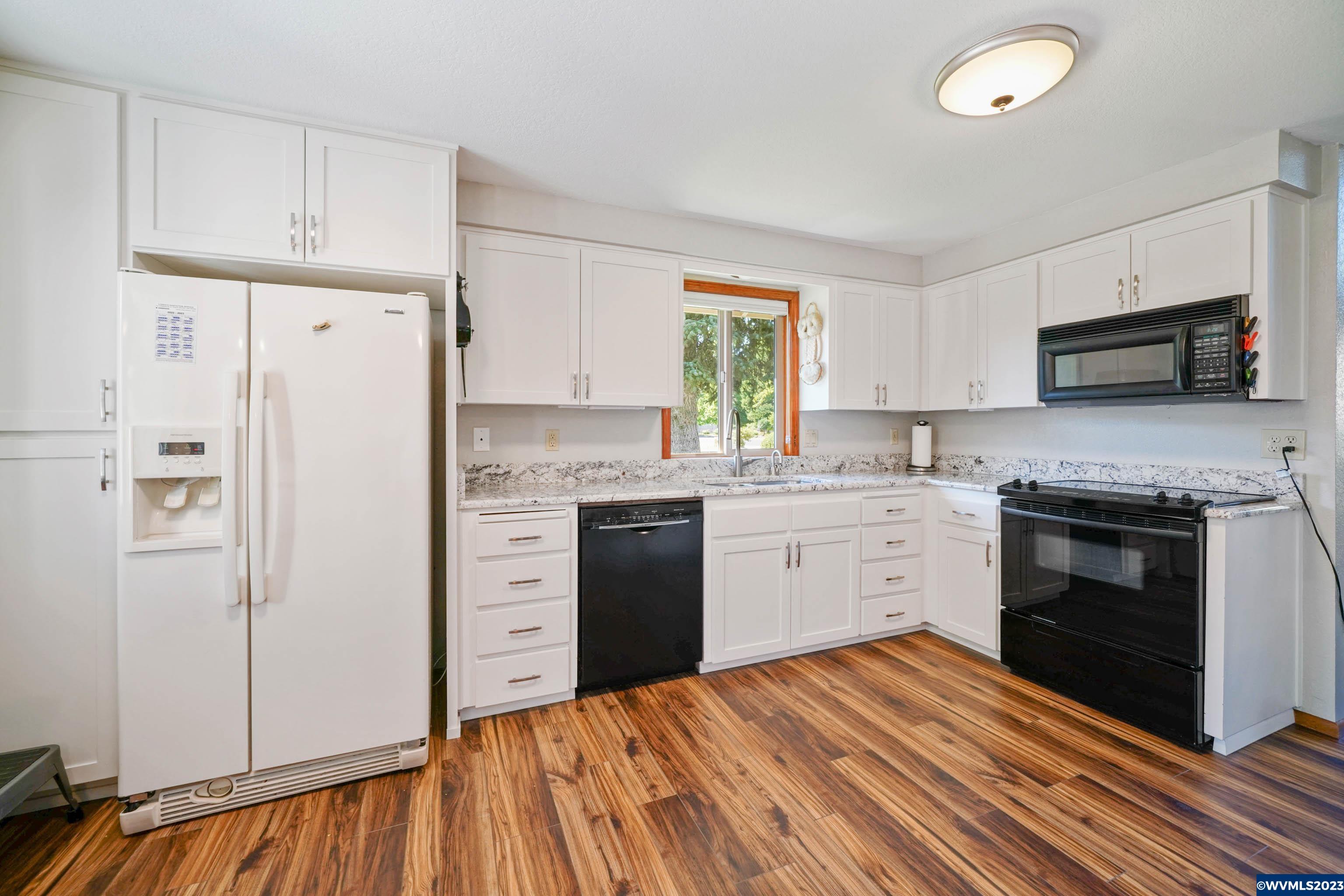 3575 Jack Street North Keizer, OR 97303 - Photo 13 of 42