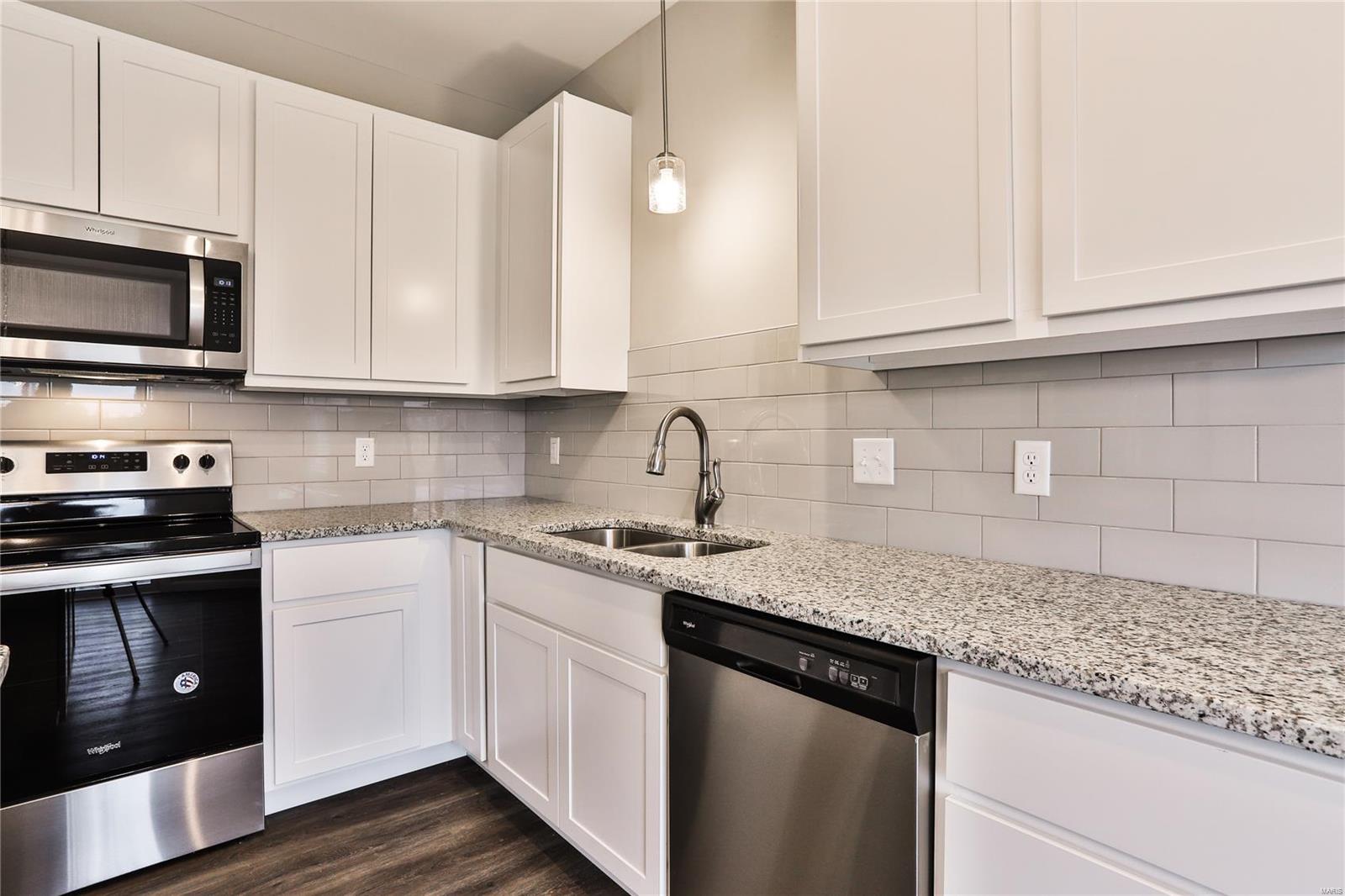 129 Wellspring Drive St. Charles, MO 63303 - Photo 15 of 36