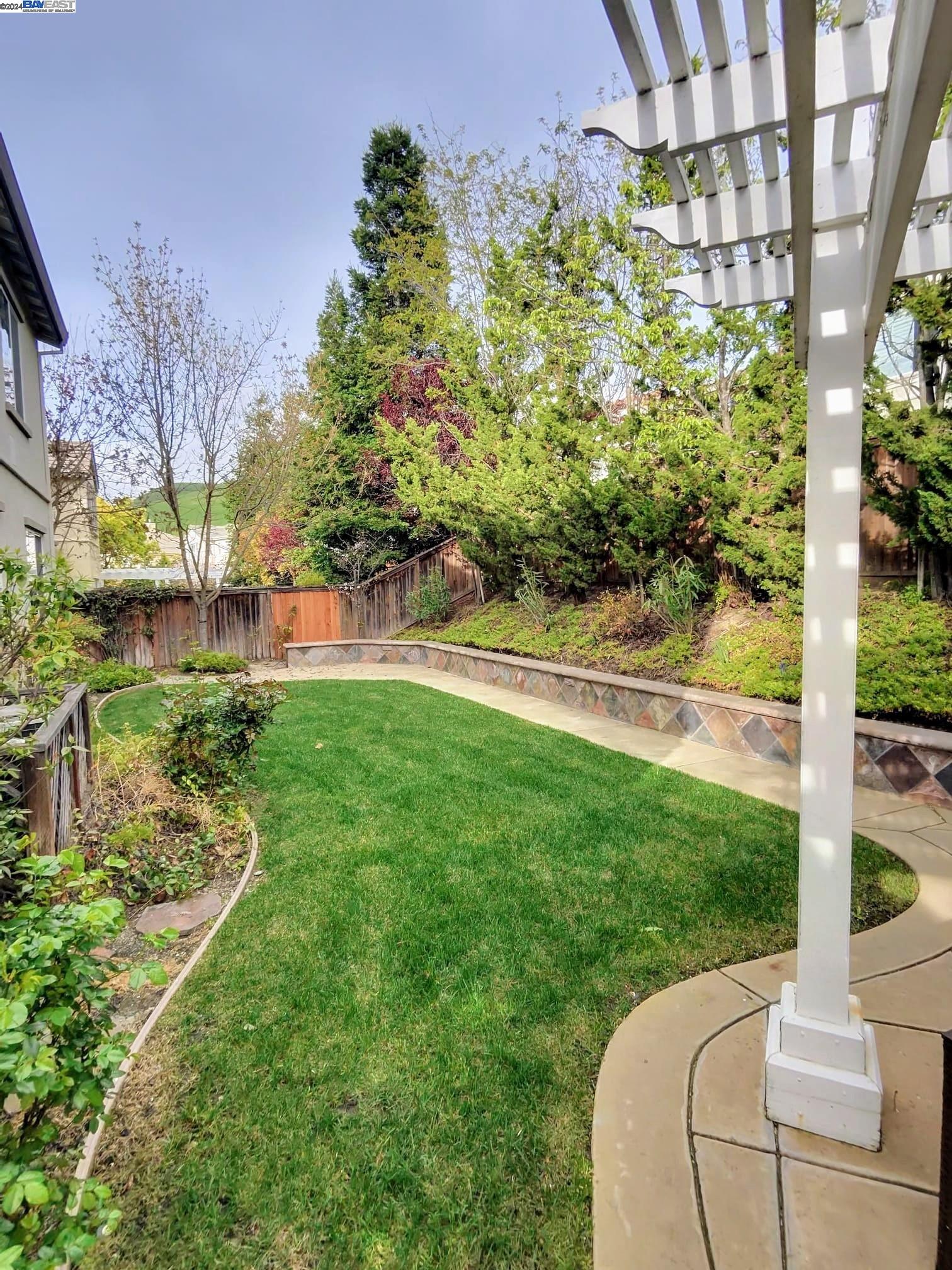 2600 Watervale Way San Ramon, CA 94582 - Photo 1 of 1 a house view with a garden space