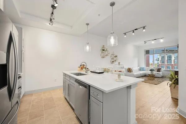 $2,838 | 125 West Tremont Avenue, Unit A1D, Charlotte, NC 28203