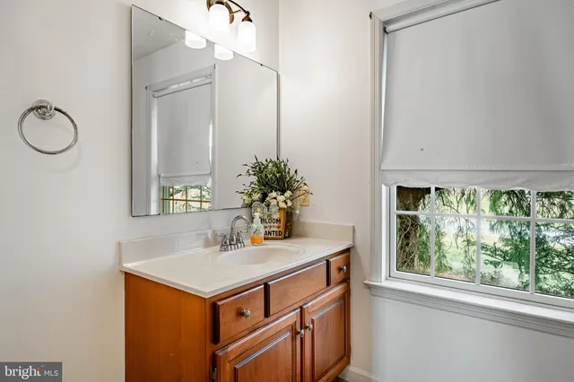 $650,000 | 683 Cloverfield Drive, Narvon, PA 17555