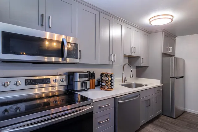 $2,500,000 | 693 San Bruno Avenue, Brisbane, CA 94005