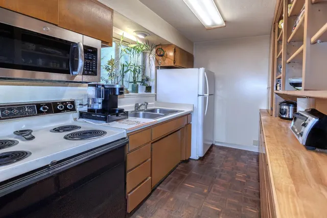 $2,500,000 | 693 San Bruno Avenue, Brisbane, CA 94005