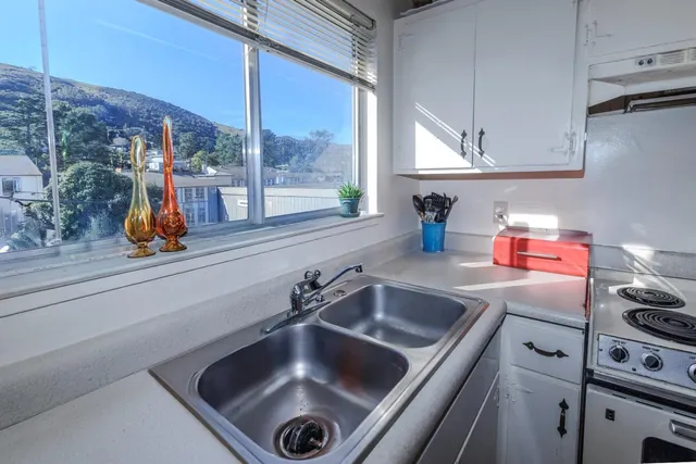 $2,500,000 | 693 San Bruno Avenue, Brisbane, CA 94005