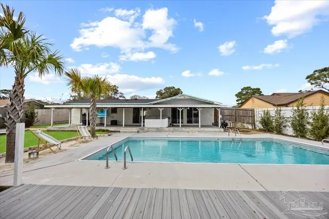 $329,000 | 2521 Tomlinson Road, Pensacola, FL 32526