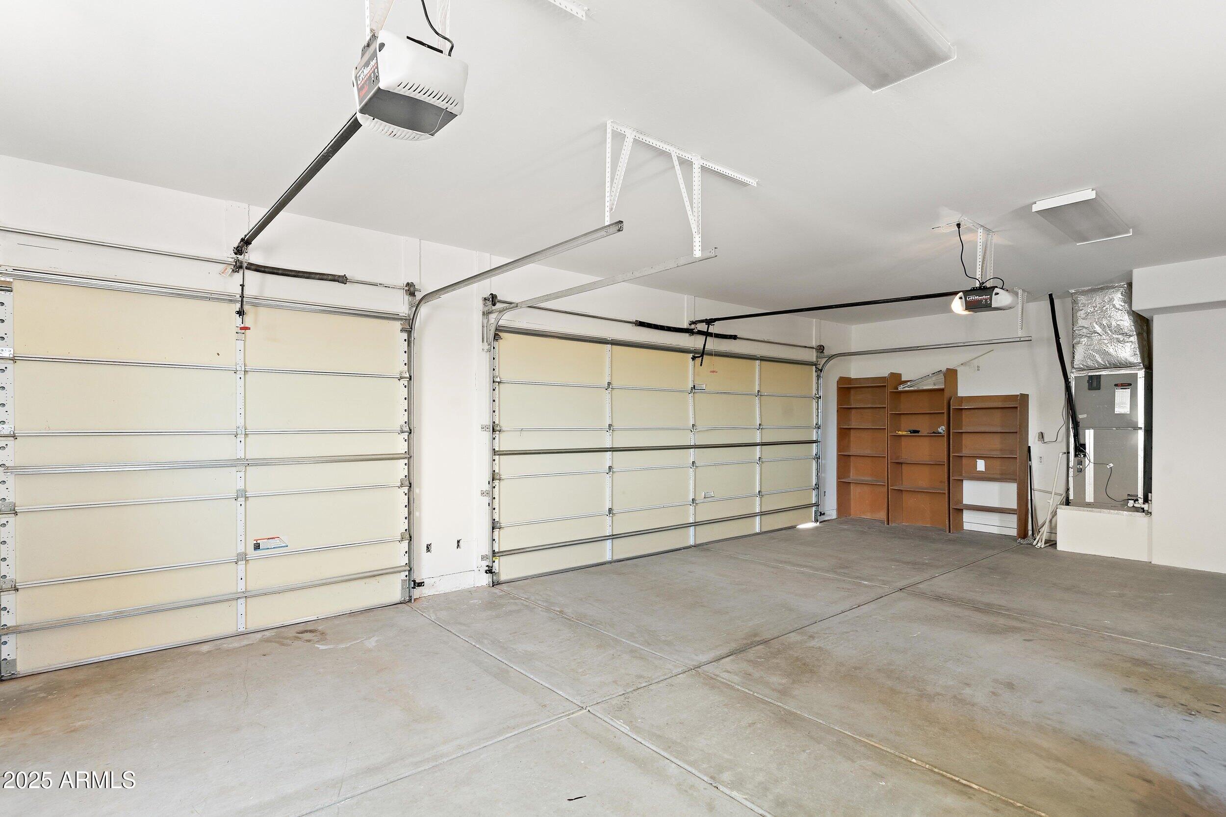 14036 East Ranch Road Scottsdale, AZ 85262 - Photo 23 of 32 a view of a garage
