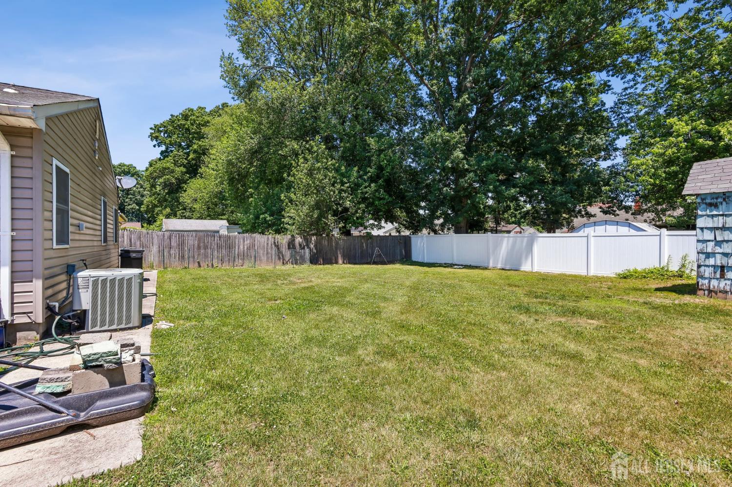 23 Miko Road Edison, NJ 08817 - Photo 6 of 25