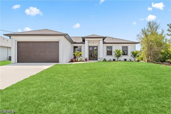 $2,295 | 2705 Darlene Place, Lehigh Acres, FL 33971