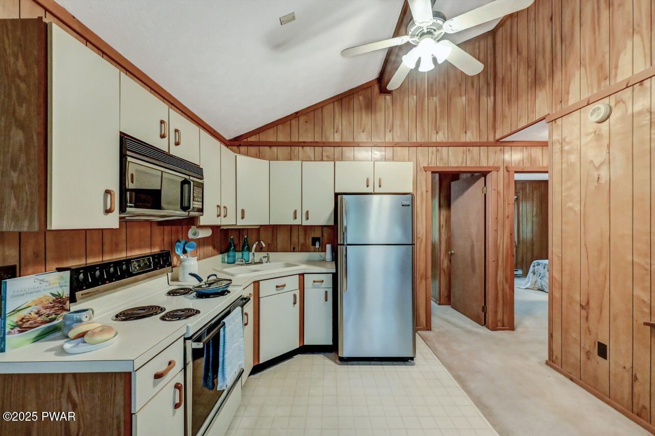 106 Aspen Ridge Hawley, PA 18428 - Photo 27 of 47