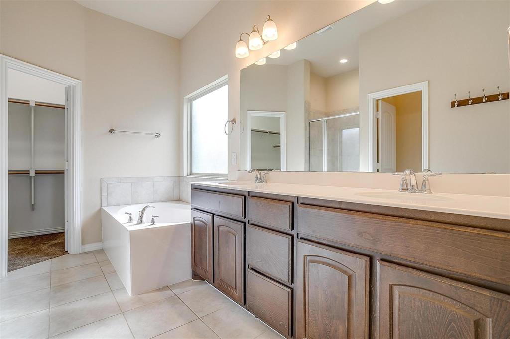 205 Mineral Point Drive Aledo, TX 76008 - Photo 18 of 38