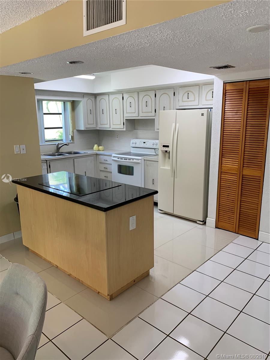 4016 Del Rio Way Sunrise, FL 33351 - Photo 4 of 21 Gallery Image 4