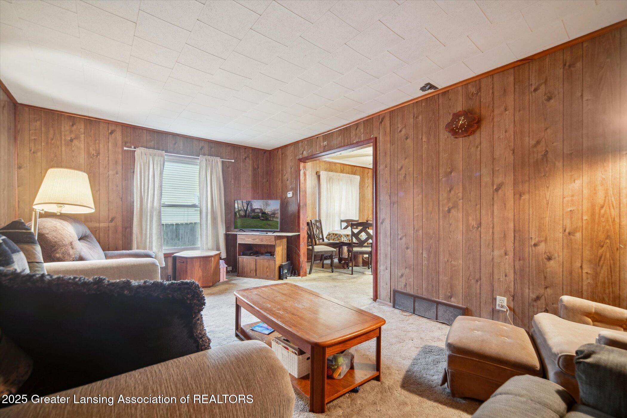 6339 Rosedale Road Lansing, MI 48911 - Photo 4 of 30 06-6339-Rosedale-Rd-Lansing-MI-48911-Win