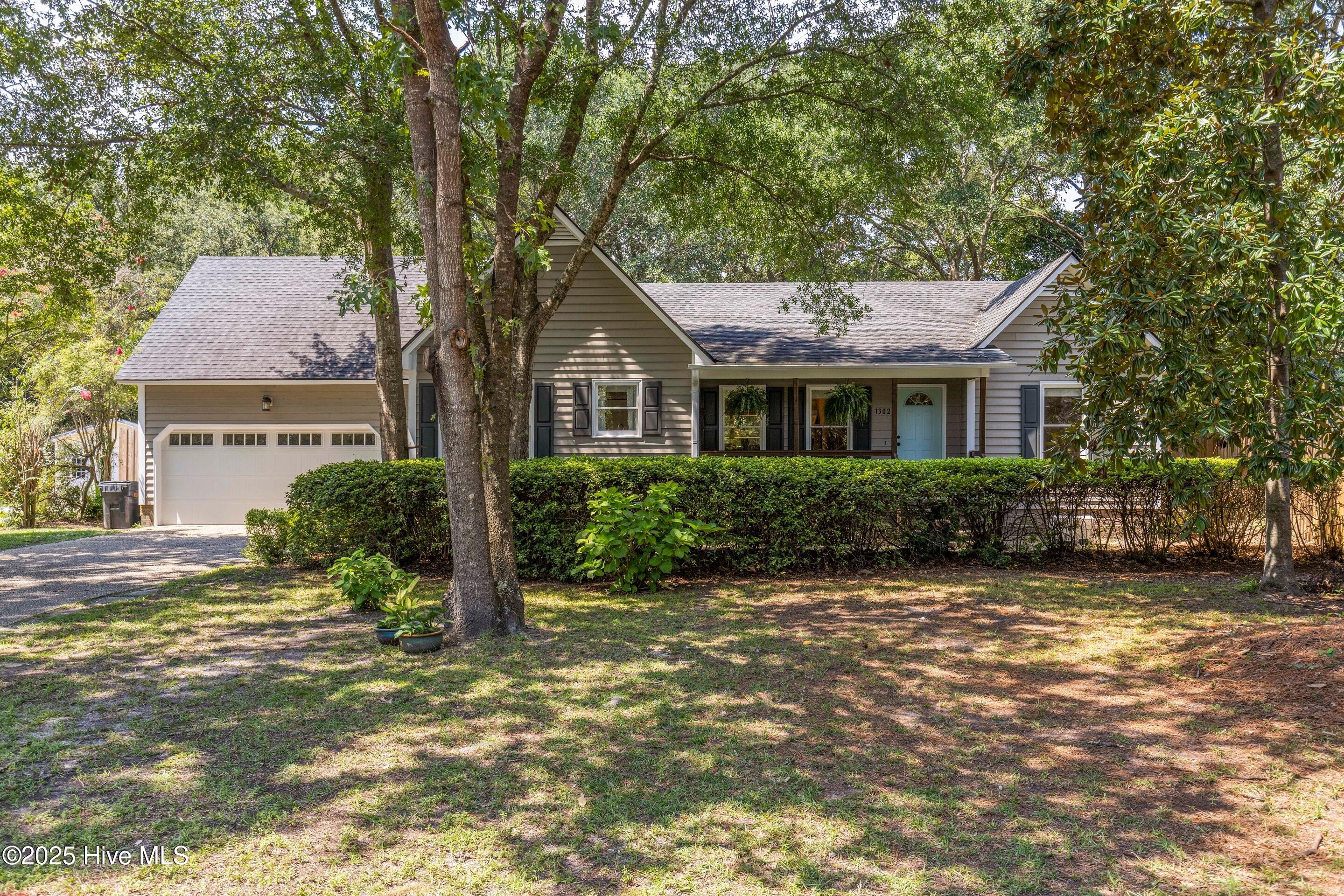 1302 Grove Point Road Wilmington, NC 28409 - Photo 2 of 55 mls-IMG_7666