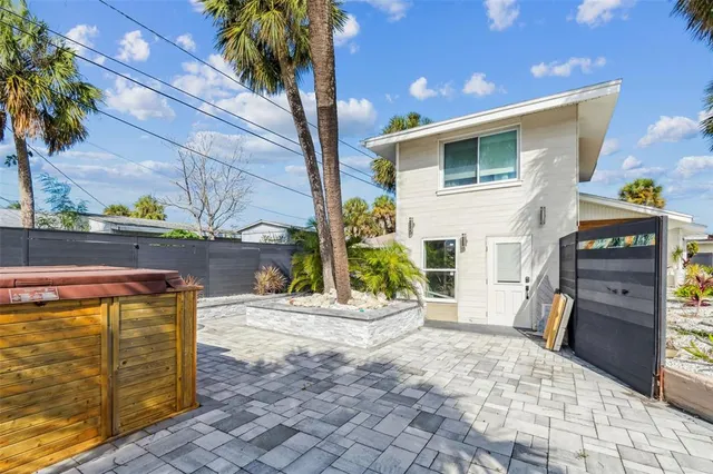 $975,000 | 760 Bohenia Circle, Clearwater Beach, FL 33767