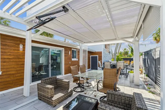 $975,000 | 760 Bohenia Circle, Clearwater Beach, FL 33767