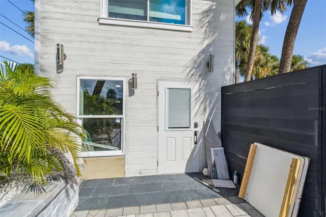 $975,000 | 760 Bohenia Circle, Clearwater Beach, FL 33767