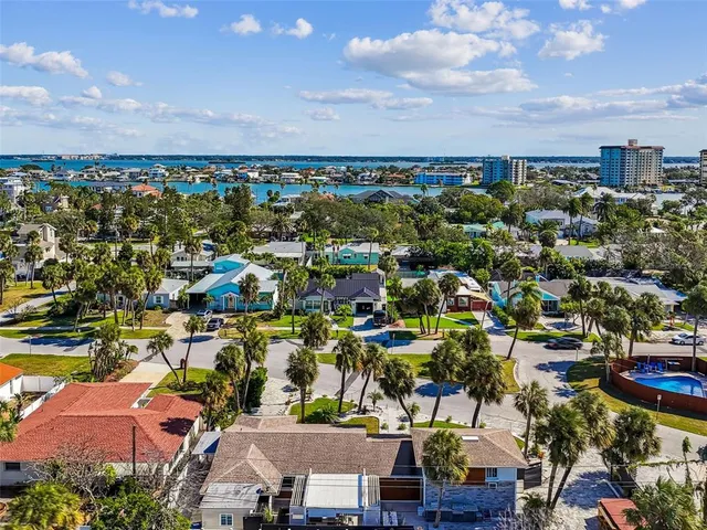 $975,000 | 760 Bohenia Circle, Clearwater Beach, FL 33767