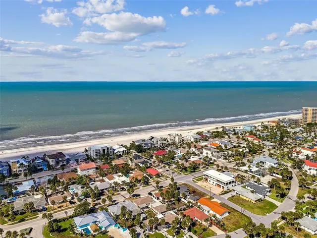 $975,000 | 760 Bohenia Circle, Clearwater Beach, FL 33767