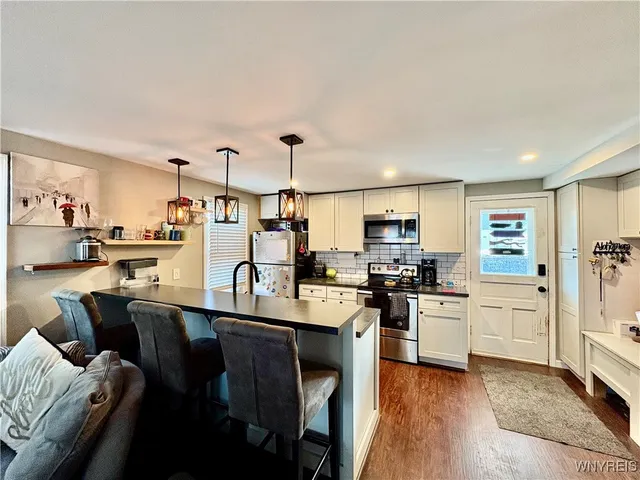 $1,350 | 500 Cayuga Road, Cheektowaga, NY 14225