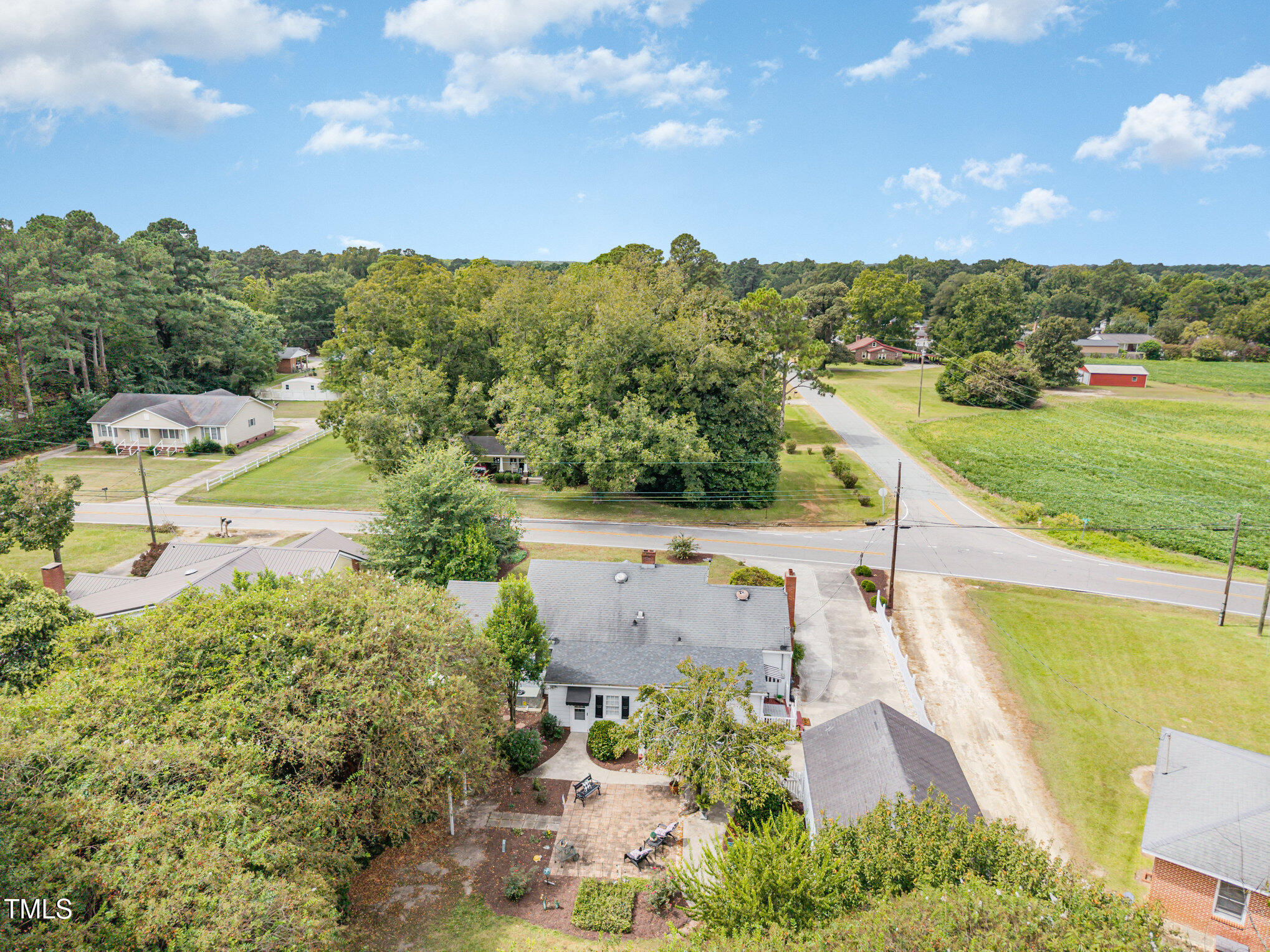 1012 Raleigh Road Clinton, NC 28328 - Photo 32 of 35 033_file_233