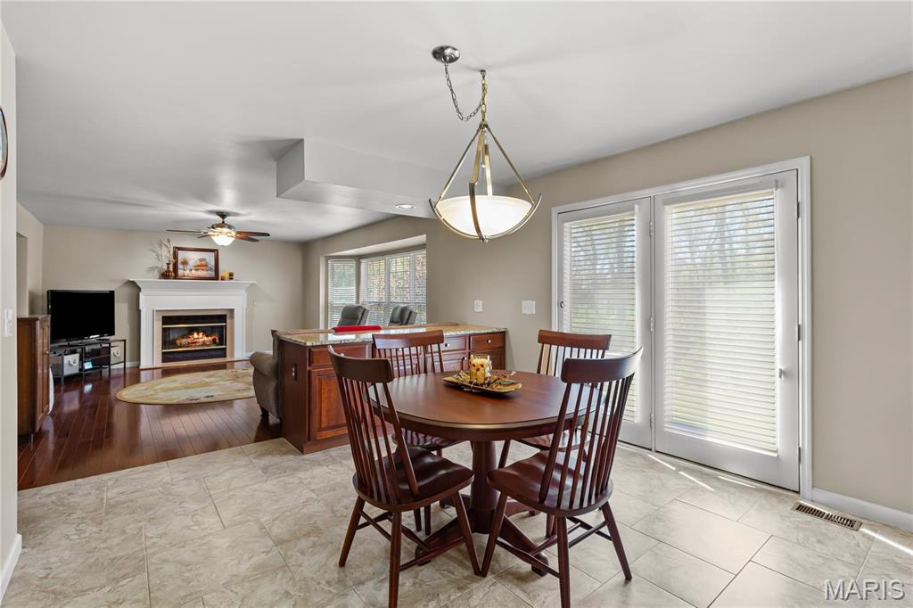 711 Preston Downs St. Peters, MO 63376 - Photo 12 of 36