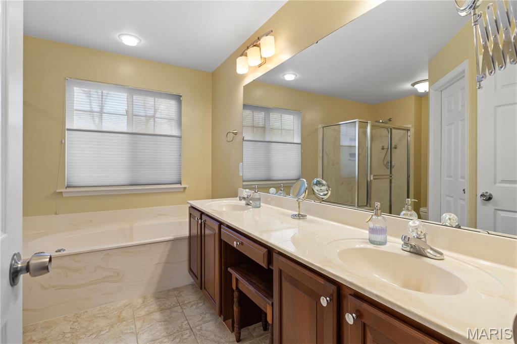 711 Preston Downs St. Peters, MO 63376 - Photo 23 of 36