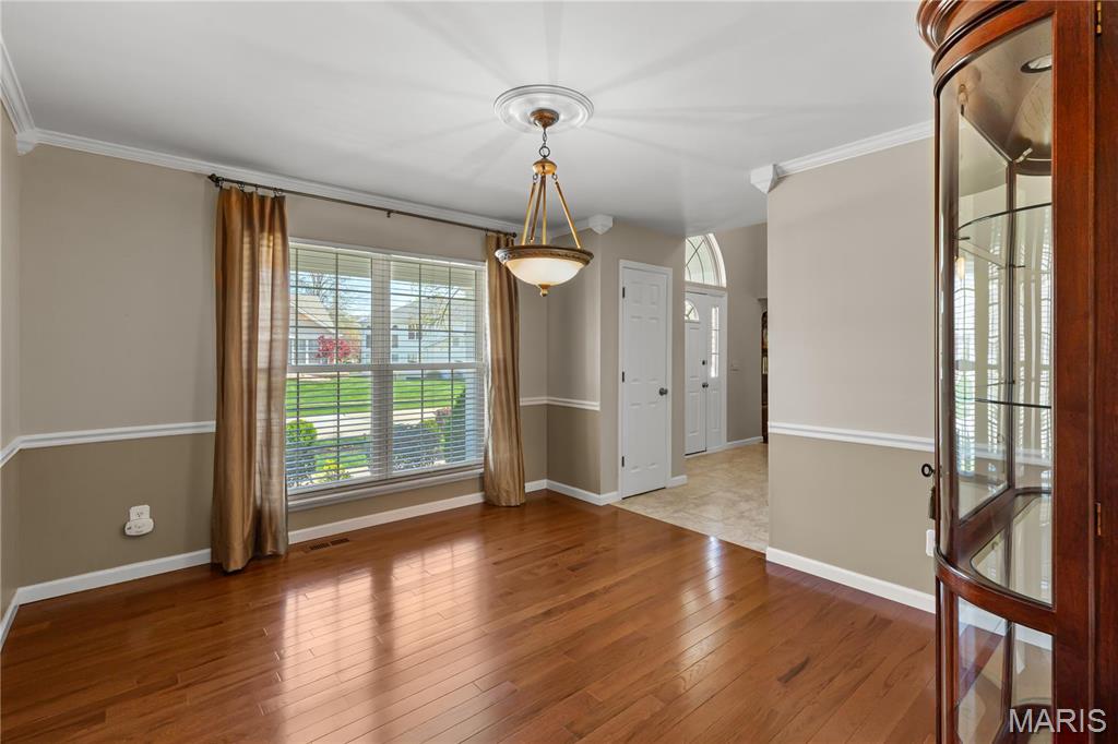 711 Preston Downs St. Peters, MO 63376 - Photo 10 of 36