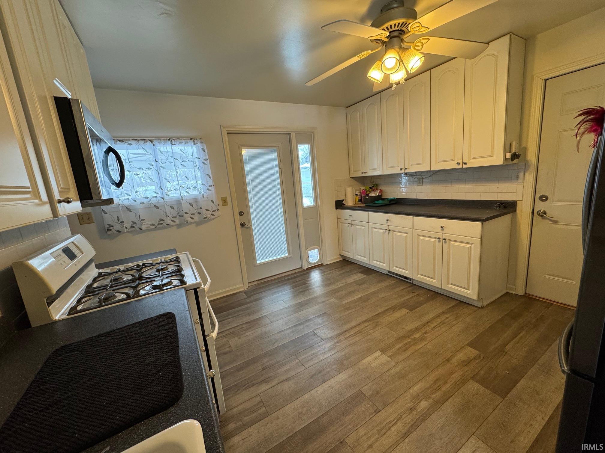 1109 Jackson Boulevard Rochester, IN 46975 - Photo 3 of 10 Gallery Image 3