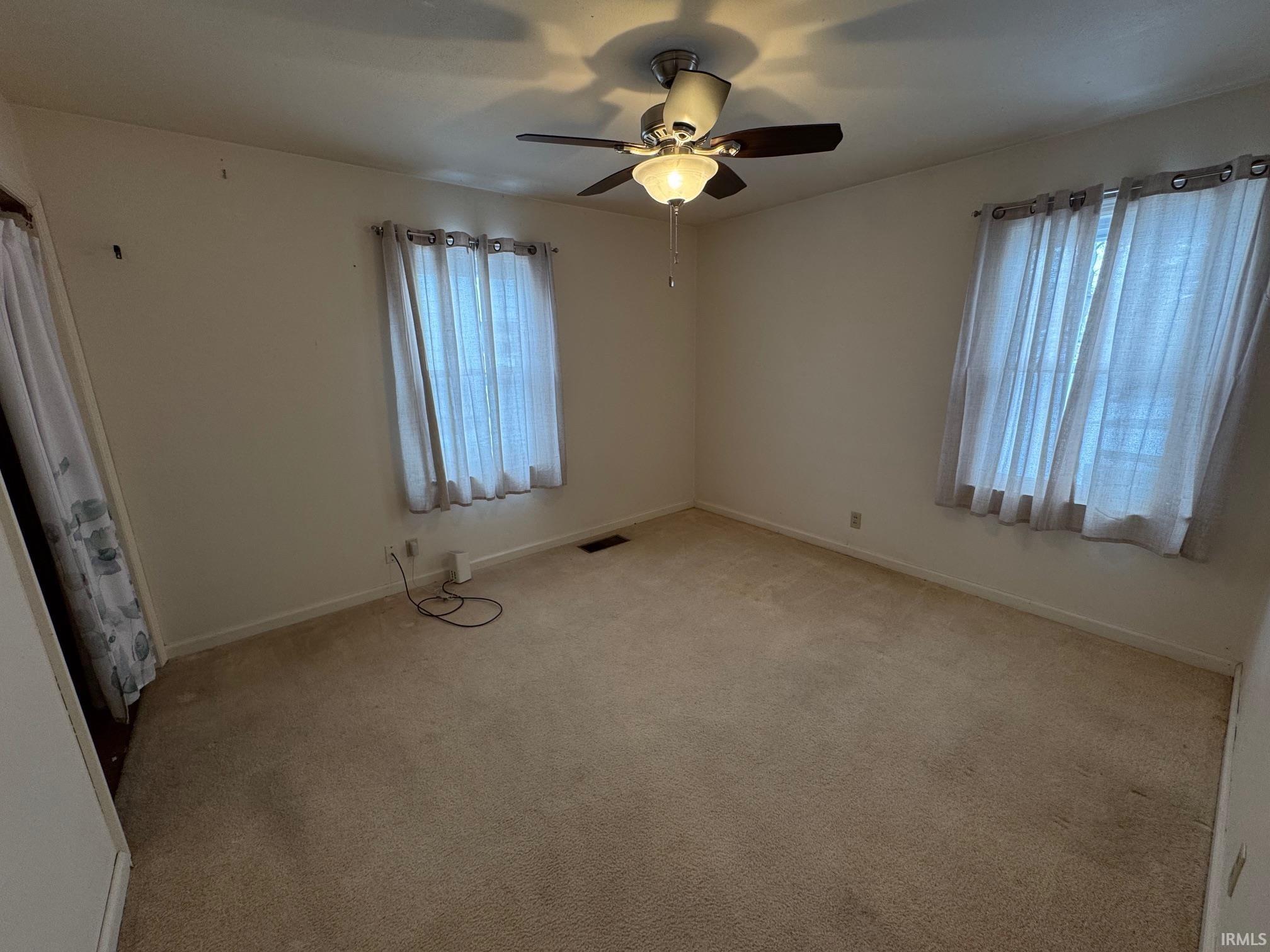 1109 Jackson Boulevard Rochester, IN 46975 - Photo 3 of 10