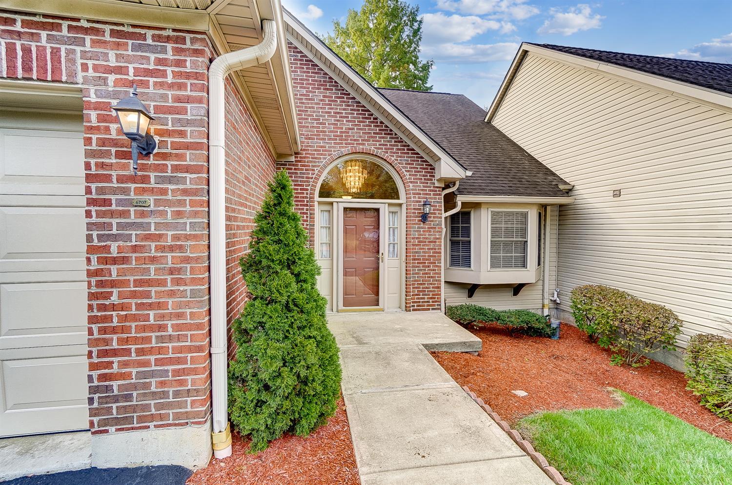 6707 Cheviot Road Cincinnati, OH 45247 - Photo 3 of 36