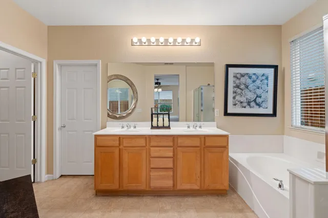 $589,900 | 3362 Mas Amilos Way, Sacramento, CA 95835