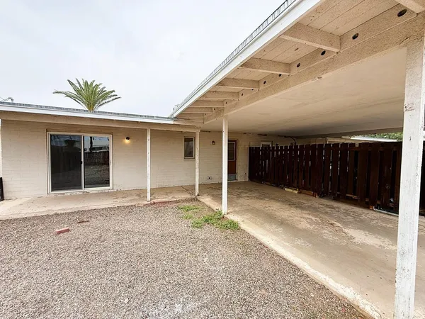 $900 | 12243 North 112th Lane, Youngtown, AZ 85363