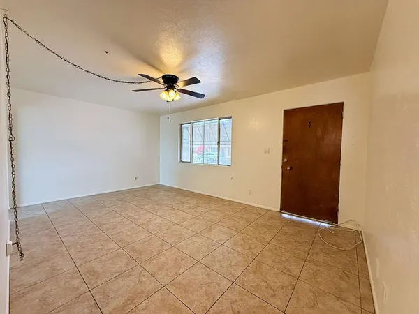 $900 | 12243 North 112th Lane, Youngtown, AZ 85363