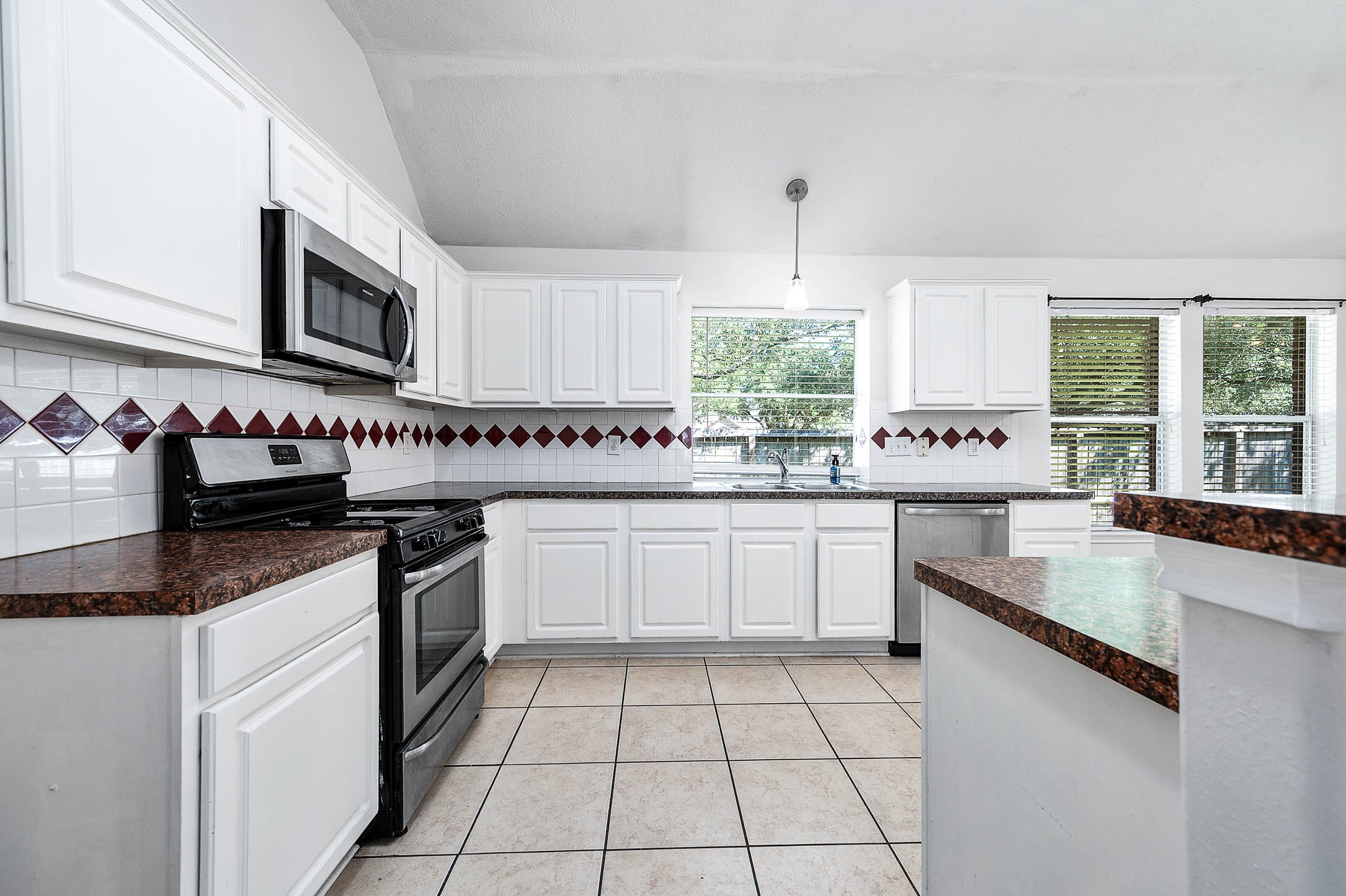 3347 Pebble Beach Lane Pearland, TX 77584 - Photo 11 of 31