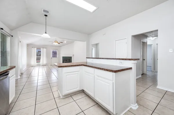 $2,200 | 3347 Pebble Beach Lane, Pearland, TX 77584