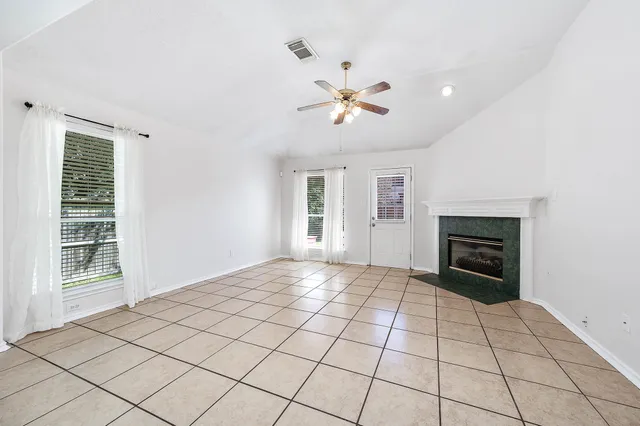 $2,300 | 3347 Pebble Beach Lane, Pearland, TX 77584