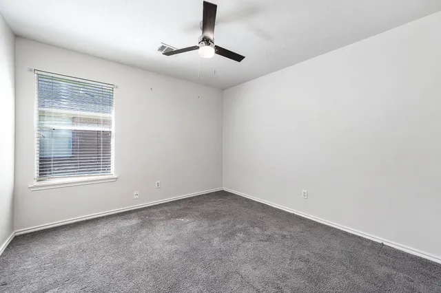 $2,300 | 3347 Pebble Beach Lane, Pearland, TX 77584