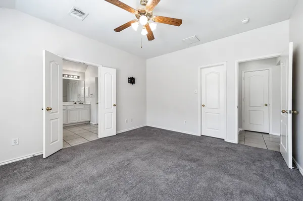 $2,200 | 3347 Pebble Beach Lane, Pearland, TX 77584