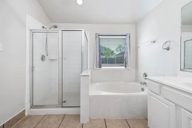 $2,300 | 3347 Pebble Beach Lane, Pearland, TX 77584