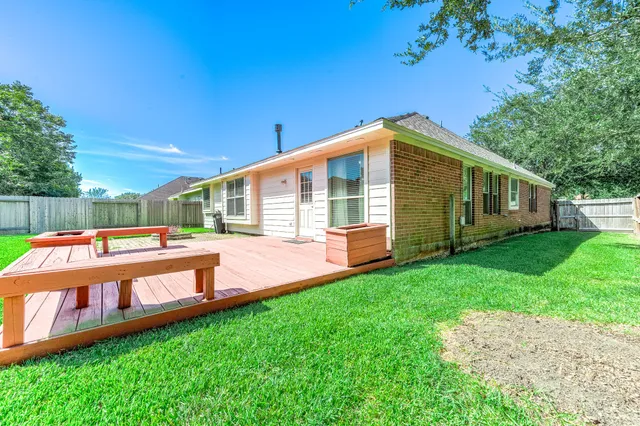 $2,300 | 3347 Pebble Beach Lane, Pearland, TX 77584