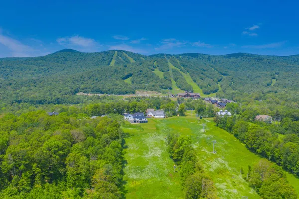 $4,087,000 | 22 Stag's Leap Lane, Wilmington, VT 05363